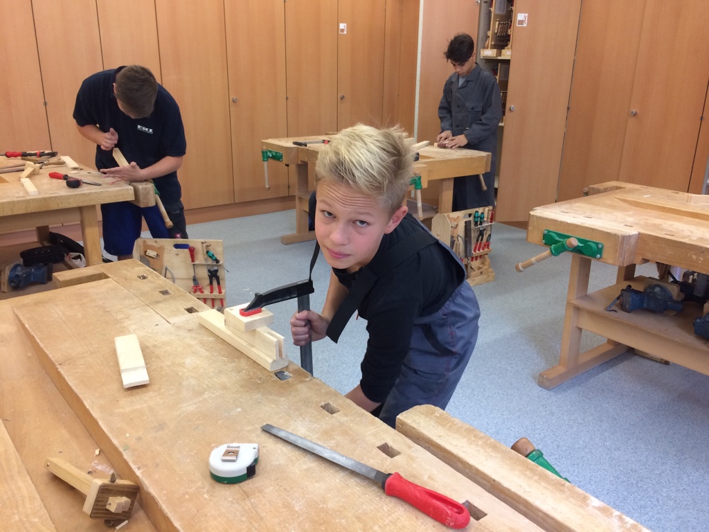 Erste Arbeiten