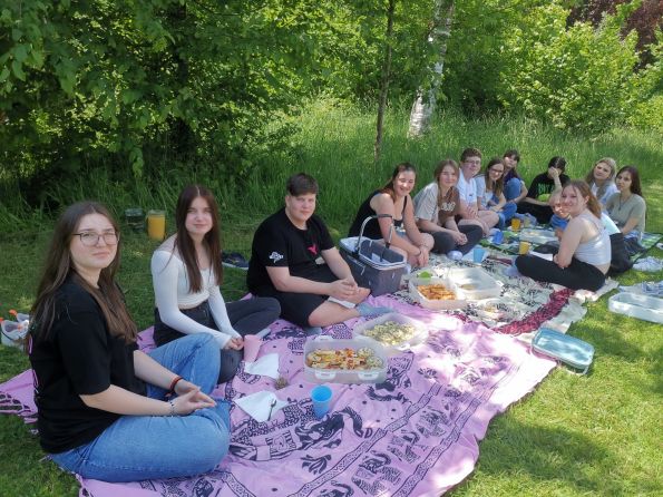 23_05_30_Fachpraxis_Picknick im Park
